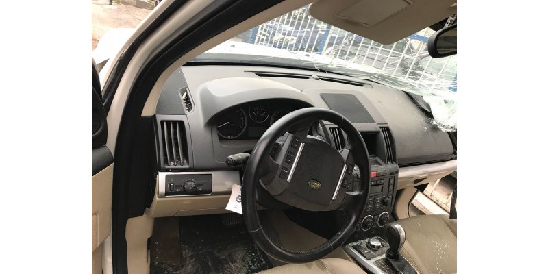 Çıkma BEYAZ LANDROVER FREELANDER 2 HURDA BELGELİ 0004040 Parça