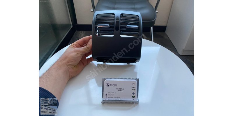 Çıkma MERCEDES W204 2007-2011 ARKA HAVALANRIRMA MENFEZİ 0010428 Parça