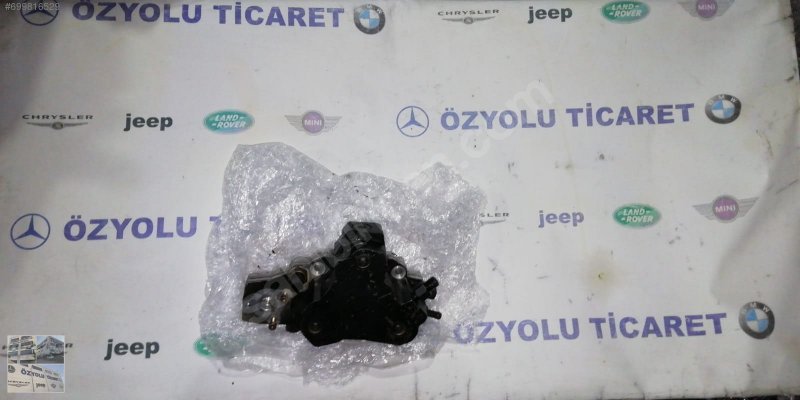 Çıkma Mercedes C209 CLK serisi CLK 270 CDI yakıt pompası 0010156 Parça
