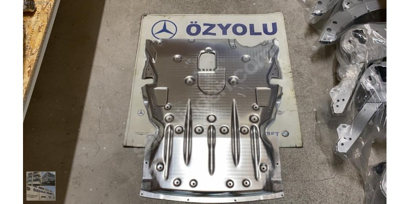 Çıkma BMW F30 ALT MUHAFAZA 0010341 Parça
