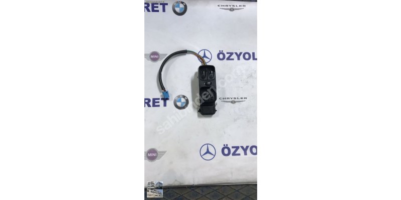 Çıkma MERCEDES C SERİSİ W203 DÖRTLÜ CAM DÜĞMESİ 0010714  Parça