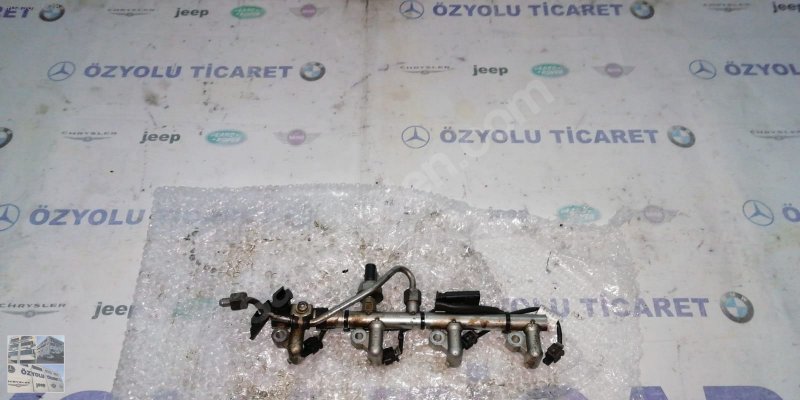 Çıkma Mercedes w204 c serisi 271 CGI Motor enjektör borusu A2710705495 Parça