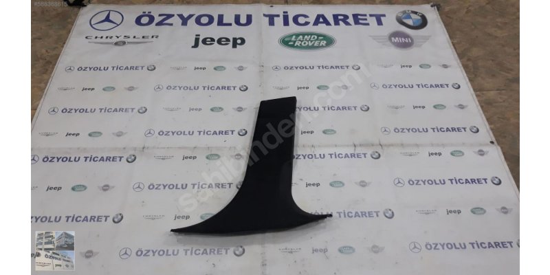 Çıkma BMW F30 3 SERİSİ SAĞ ORTA DİREK KAPLAMASI 0010228 Parça