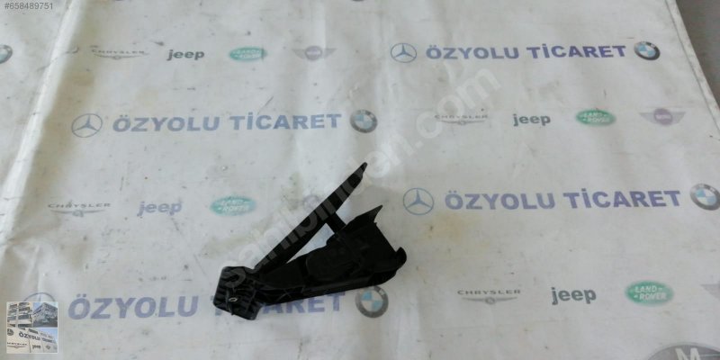 Çıkma BMW f20 1 serisi gaz pedalı 34526853175 Parça