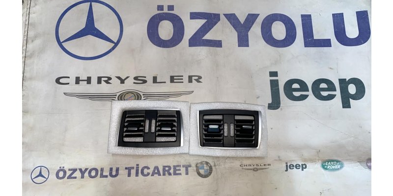 Çıkma BMW F30 ARKA HAVALANDIRMA MENFEZİ 0010883 Parça