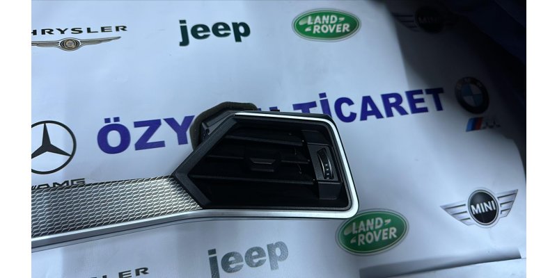 BMW G20 3 Serisi Sağ Göğüs Izgarası 6805563