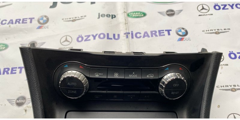 MERCEDES W156 GLA DİJİTAL KLİMA PANOSU A2469008415