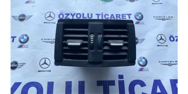 BMW F20-F20 LCİ Arka Havalandırma Izgarası 9207330