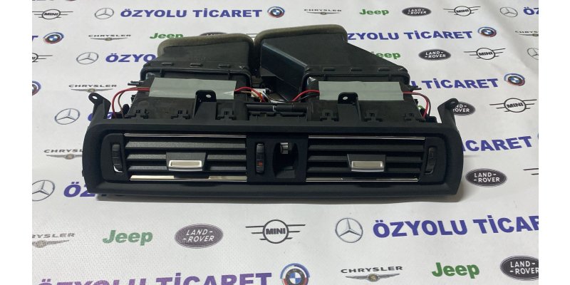 BMW F10 LCİ 2013-2016 Orta Havalandırma Izgara 9209136