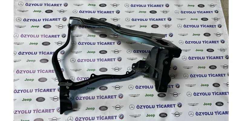 MERCEDES W212 E Makyajlı Sağ Far Yuvası A2126200600