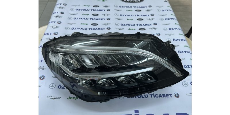 Mercedes W205 Makyajlı Sağ Far Led 4 Pin 2018-2021