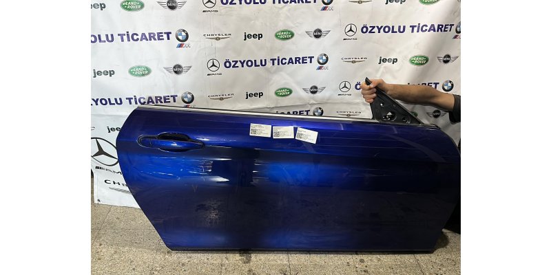 BMW F82-F83 M4 Sağ Ön Kapı Hatasız Lacivert