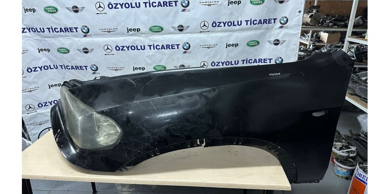 BMW E70 X5 Sol Çamurluk Sol Far